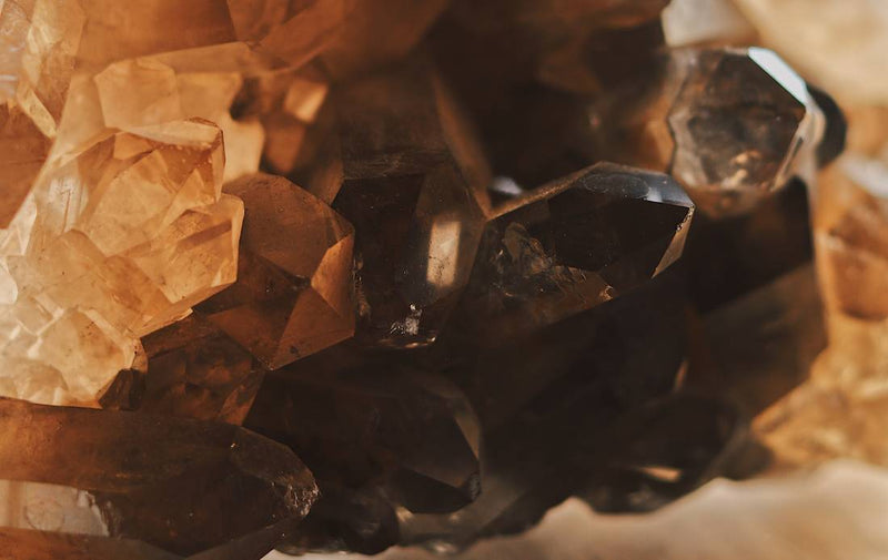 quels-cristaux-choisir-pour-harmoniser-ses-chakras-namastrip