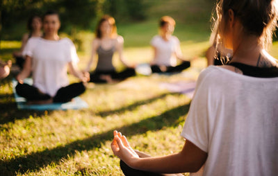 Puissance de vie : yoga, chants & danse Accueil - Agence de voyage Namastrip