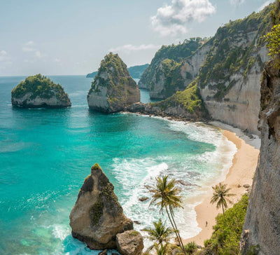 Bali Sacré : Traverser l’Île entre Rizières, Rituels & Océan