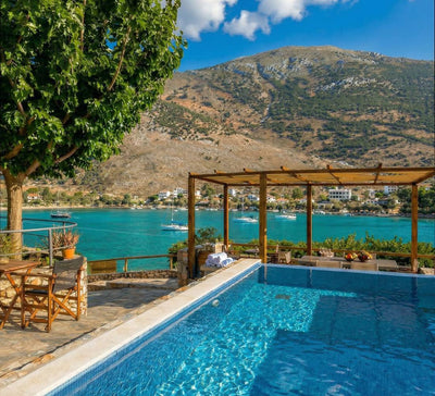 L’expérience hors du temps : Yoga & Reconnexion au bord de la mer en Grèce