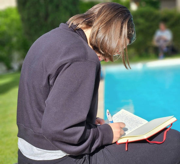 Retraite Yoga, piscine & détente en Camargue - été