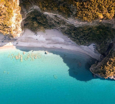 L’expérience hors du temps : Yoga & Reconnexion au bord de la mer en Grèce