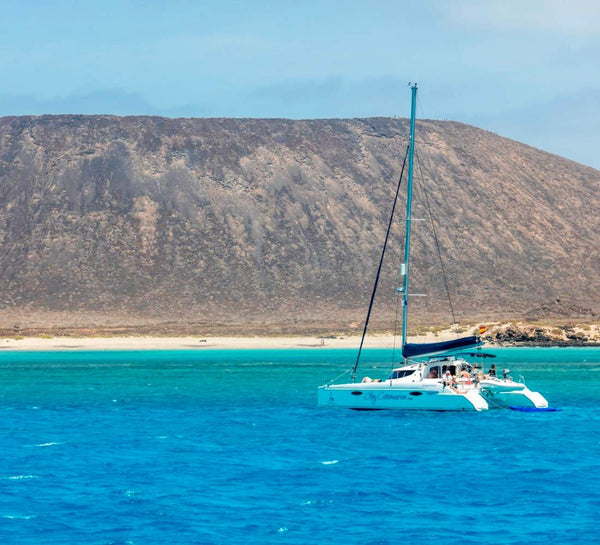 Yoga, surf & catamaran à Fuerteventura