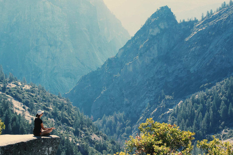 ou-pratiquer-le-yoga-a-lausanne-conseils-pratiques-pour-debuter-ou-ancrer-votre-pratique-en-suisse-namastrip