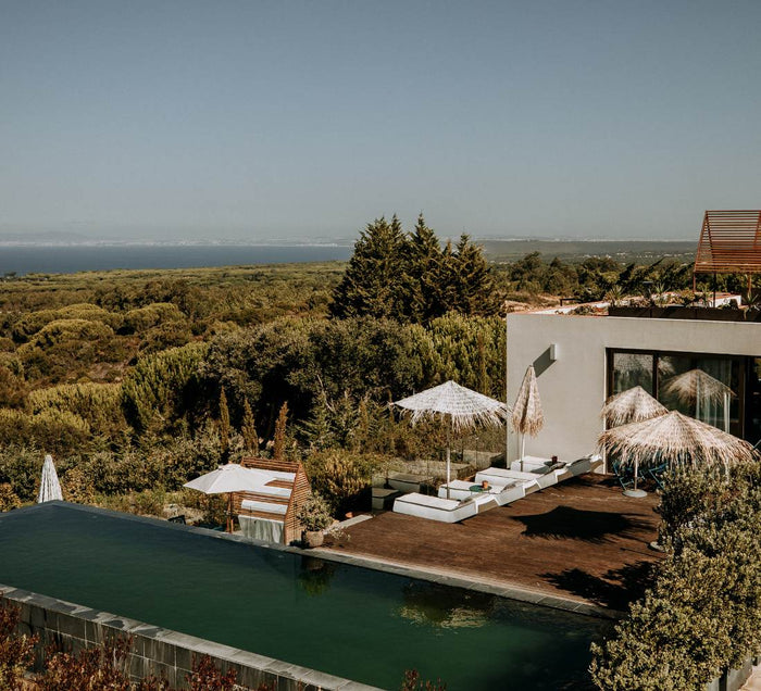 Villa écologique face à l'océan Atlantique dans le parc naturel de la Serra d'Arrábida au Portugal