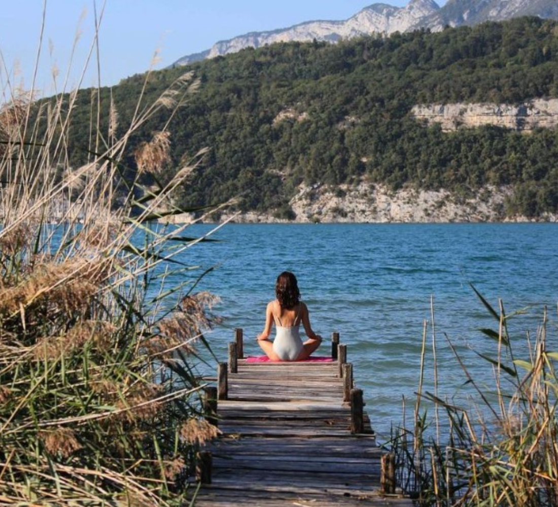 Retraite No Stress et Yoga au bord du lac d’Annecy - été