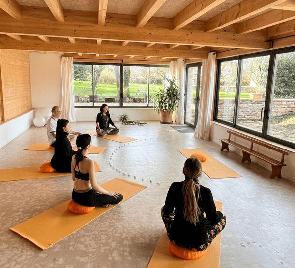 Essence Créative : Yoga, Poterie & Nature en Bourgogne