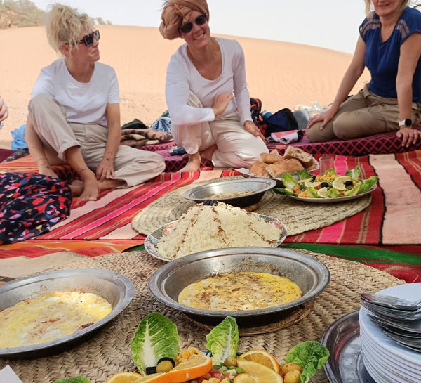 Le Souffle du Désert : Yoga et Trek dans le Sahara Marocain