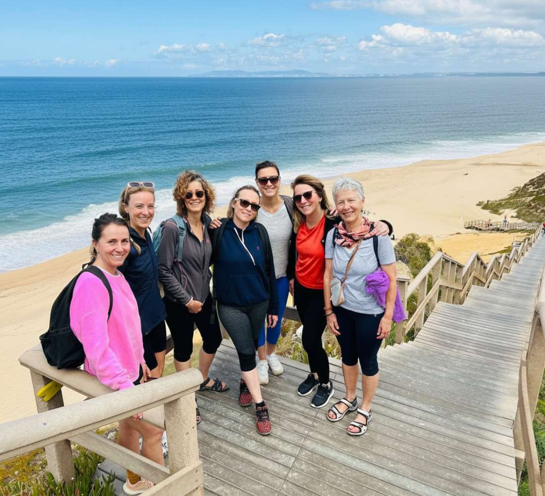 Piscine à débordement face à l'océan au Portugal