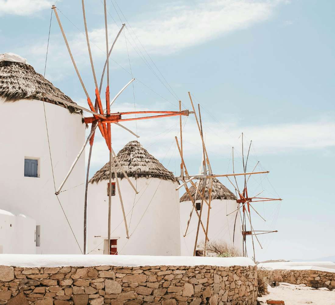 Énergie des Cyclades : Yoga & Mouvement face à la mer