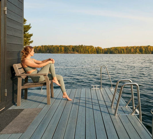 L’Été Heureux : Retraite nordique au bord d’un lac finlandais