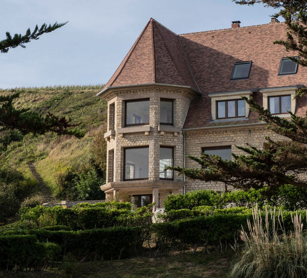 L’Échappée Marine : Yoga dans une villa d’exception sur la côte normande