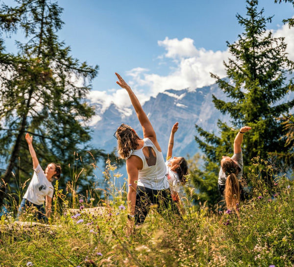 Le Spa des Sommets : Yoga & Bien-Être dans les Alpes Suisses