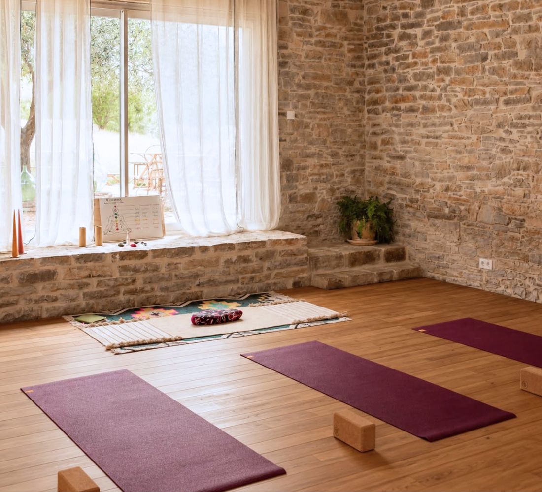 Impulsion : Yoga & Voyages Sonores dans les Cévennes