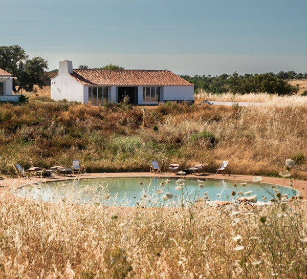 L’Automne Intérieur : Yoga, rituels de saison & bain sonore au Portugal