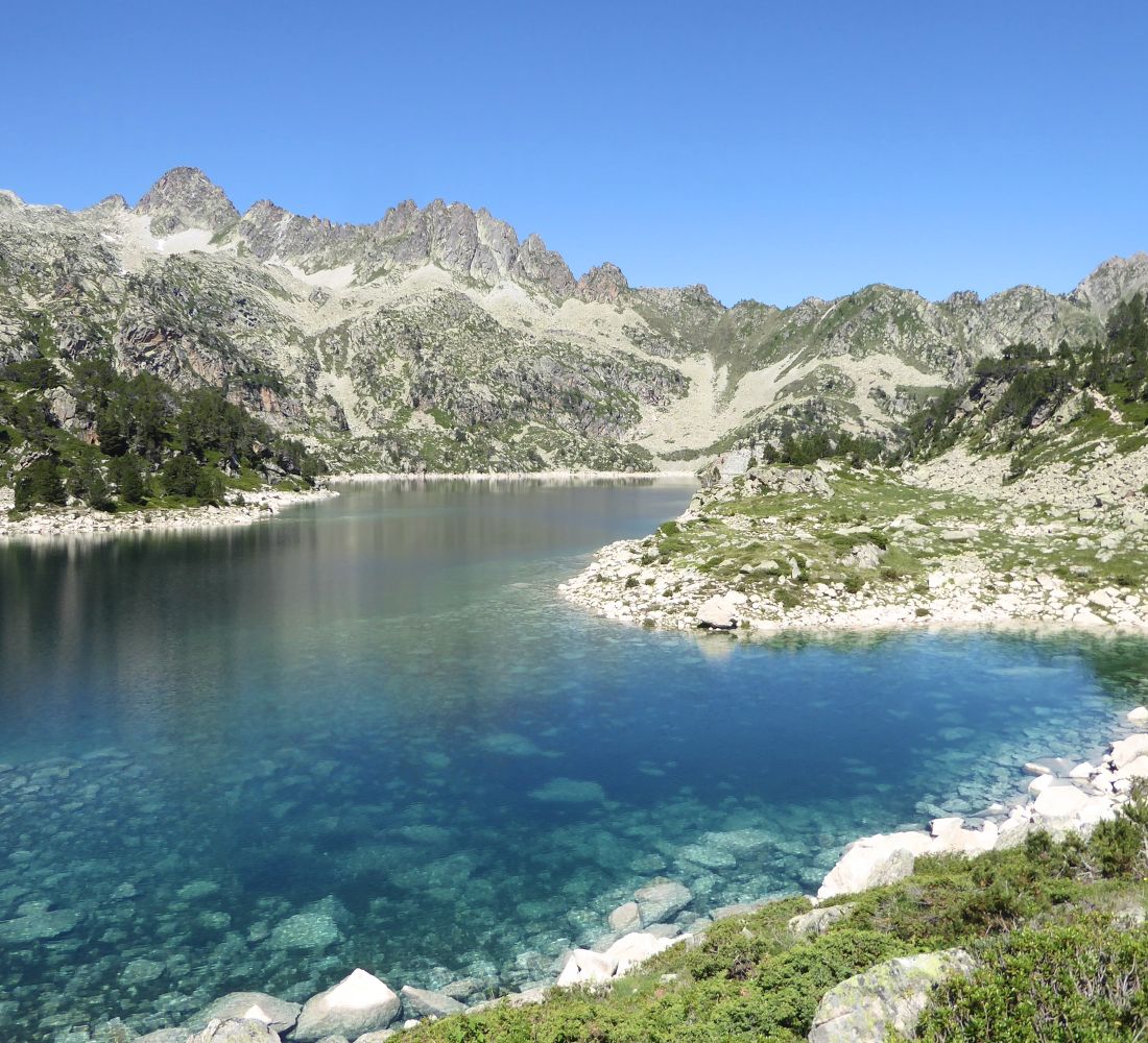 Retraite Yoga et Mountain Therapy dans les Pyrénées - été