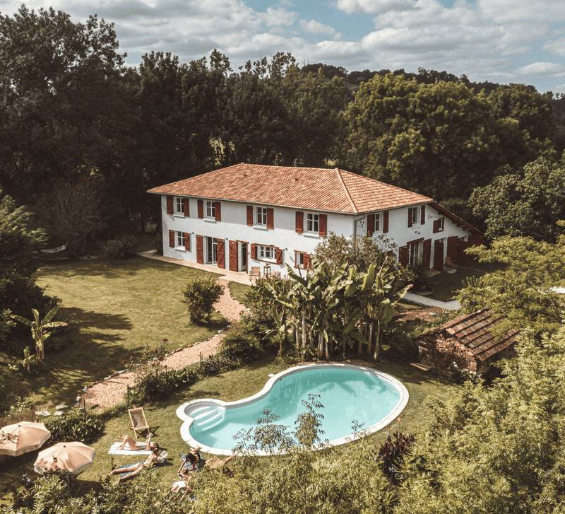 Un Été à Savourer : Yoga, Nature & Présence au Pays Basque