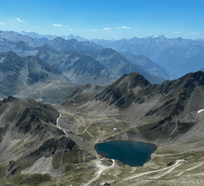 Retraite Yoga et Mountain Therapy dans les Pyrénées - été