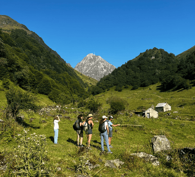 Retraite Yoga et Mountain Therapy dans les Pyrénées - été
