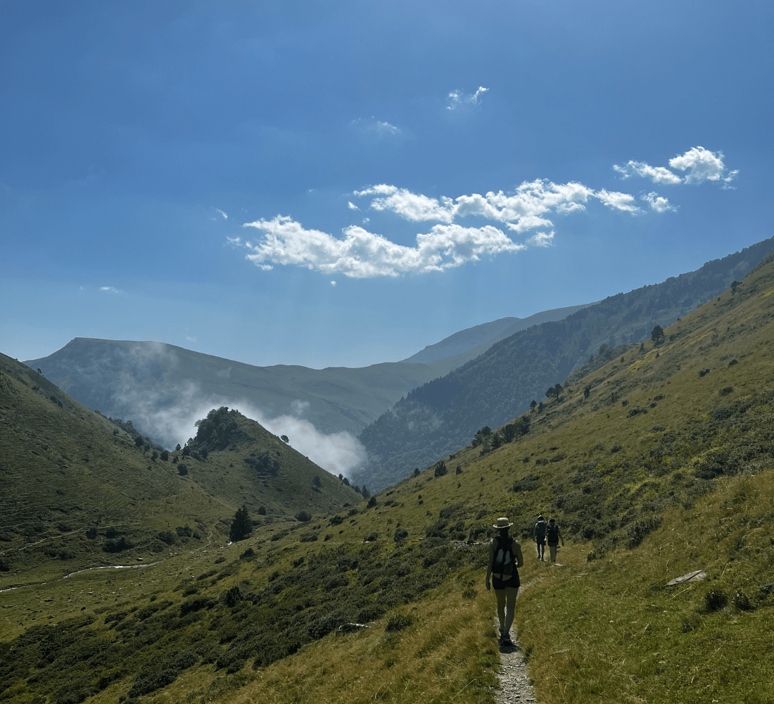 Retraite Yoga et Mountain Therapy dans les Pyrénées - été