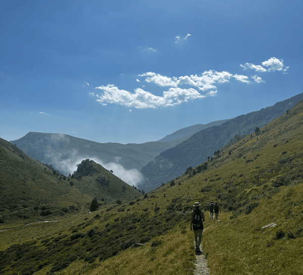 Retraite Yoga et Mountain Therapy dans les Pyrénées - été