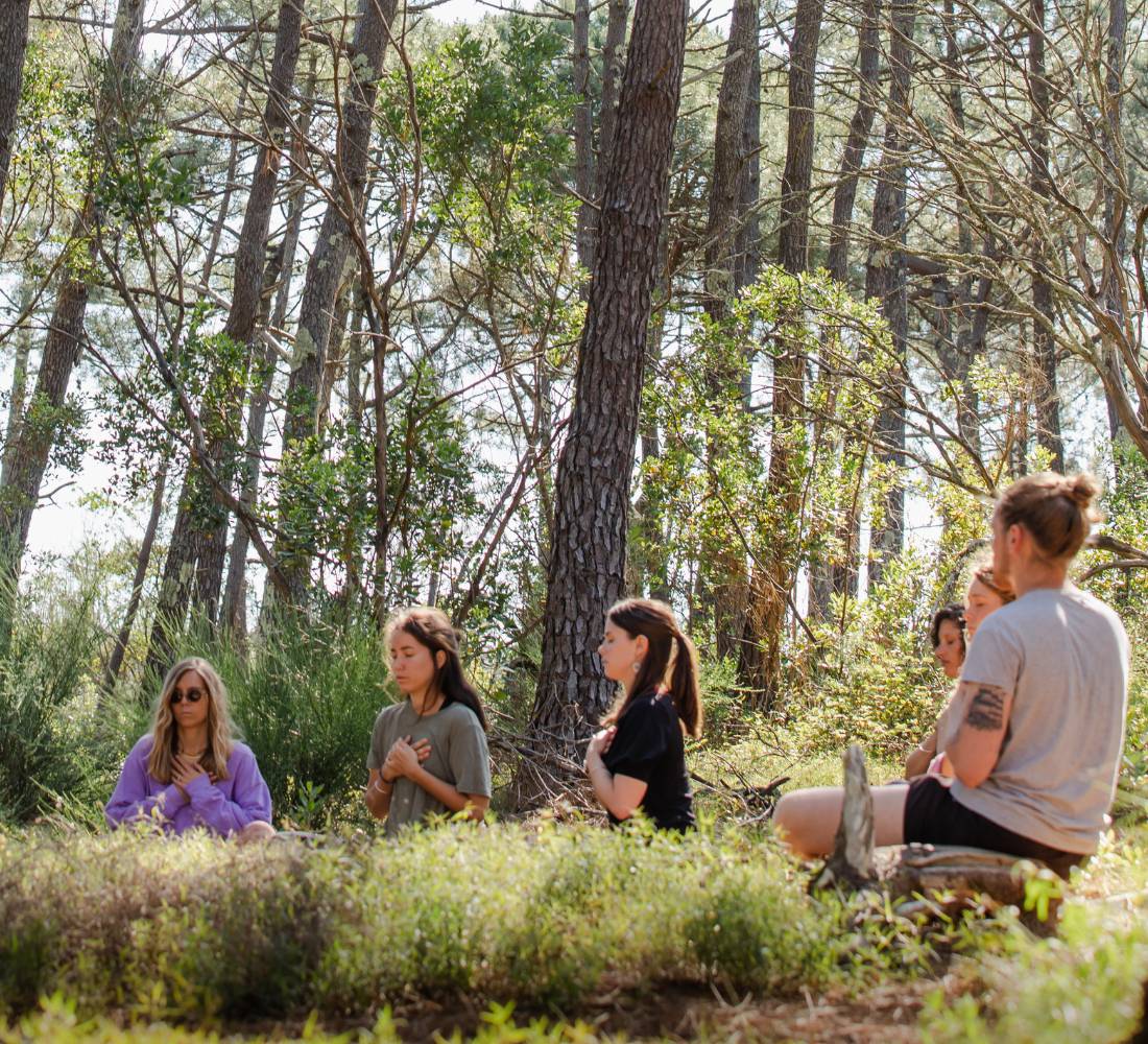 Un Été à Savourer : Yoga, Nature & Présence au Pays Basque
