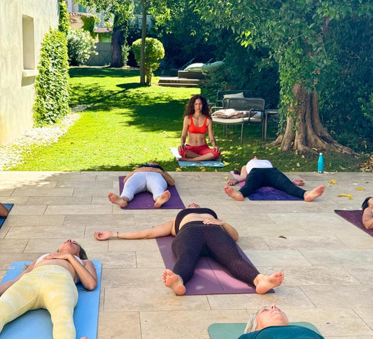 Retraite Yoga, piscine & détente en Camargue - été