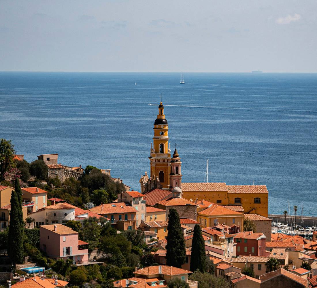 Écrin Méditerranéen : Yoga, Slow Life & Sonothérapie sur la Côte d’Azur